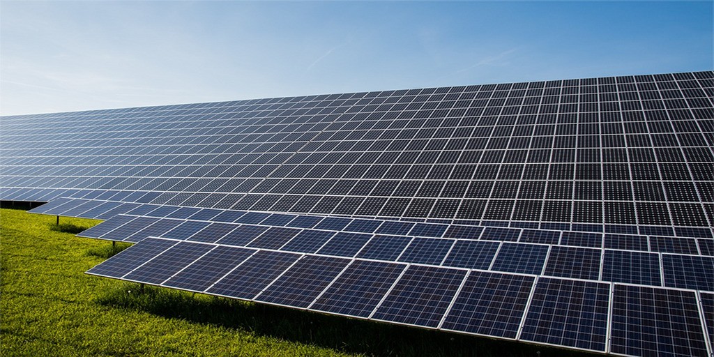 airport solar farms